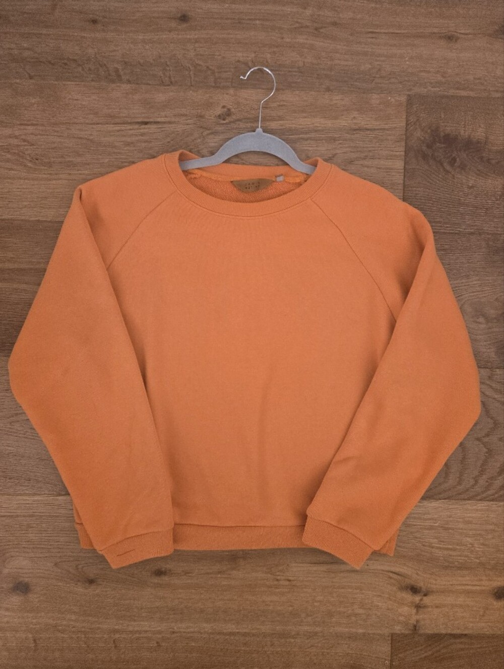Worn Once Women's Orange Crewneck Sweatshirt - Classic Cozy Top - Picture 2 of 2